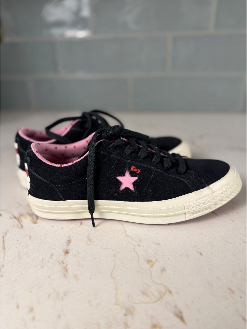 Converse x Hello RARE Kitty One Star Suede Low Top Sneakers Black / Pink Sz 7